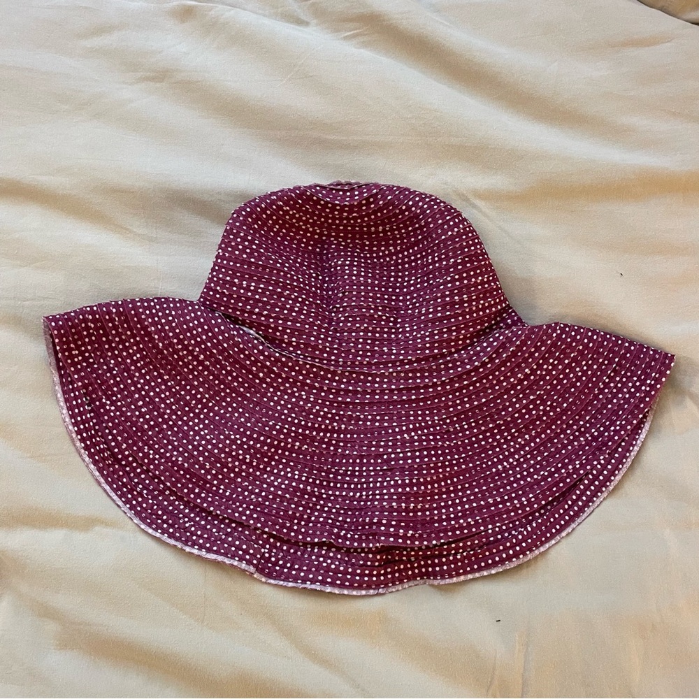 Chic Wallaroo Purple Scrunchie Compactable Polka Dot Women's Hat
